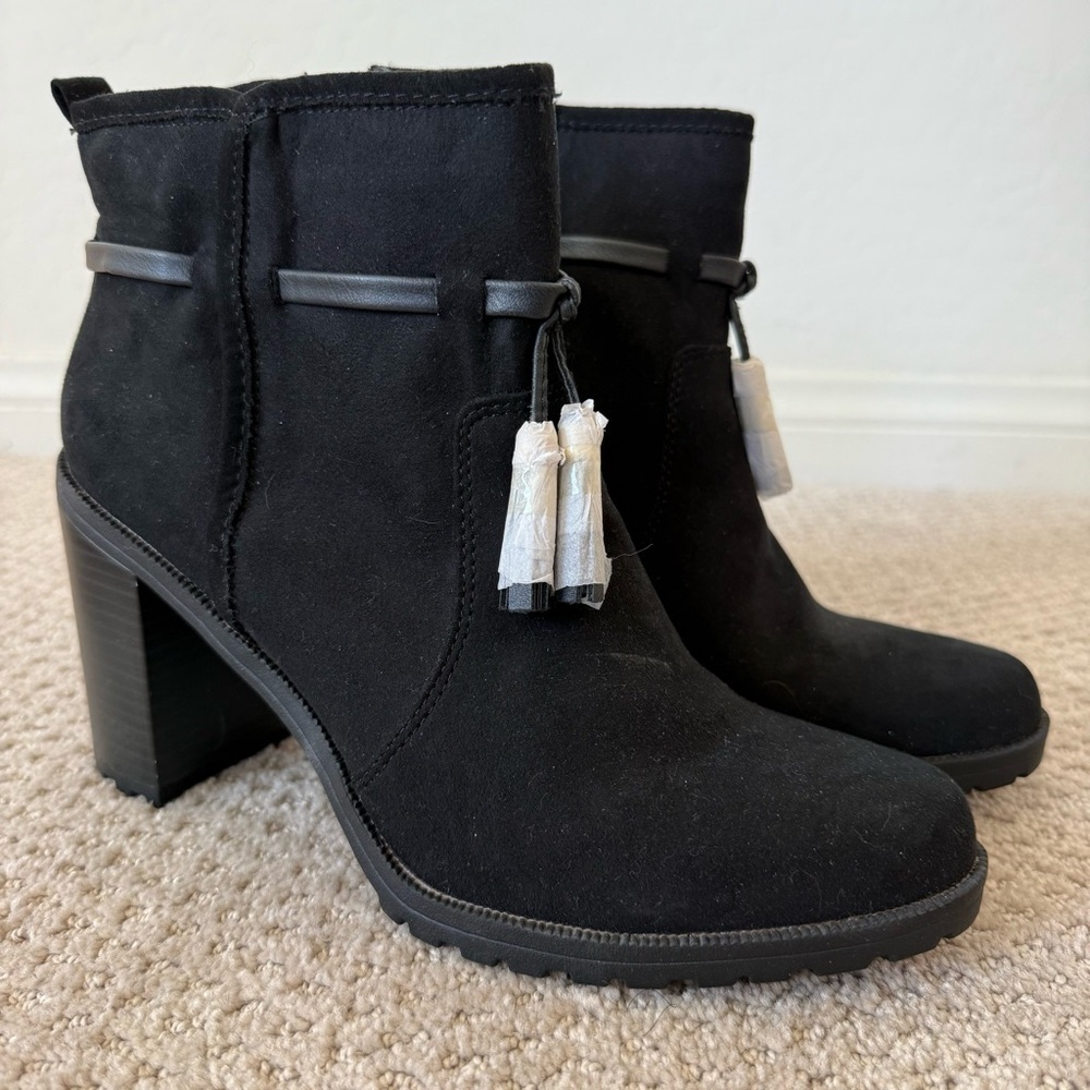 Jaclyn Smith Rubi Black Faux Suede Block Heel Rounded Toe Tassel Ankle Booties